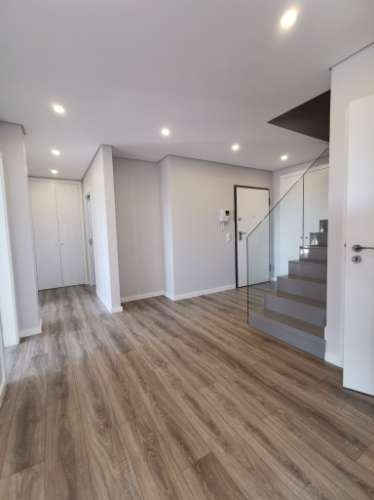 Duplex T3+2 Terraço e Box 2 carros