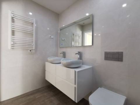 Duplex T3+2 Terraço e Box 2 carros