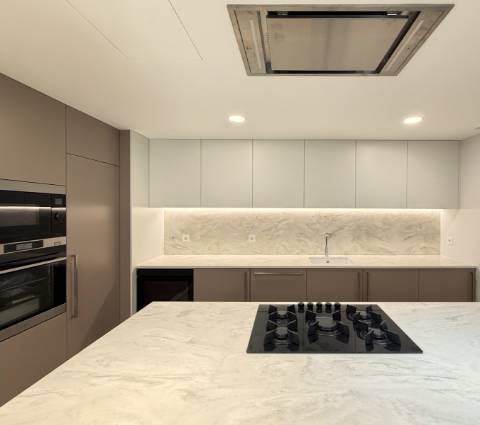 T3 Novo Varandas, wc com 2 janelas