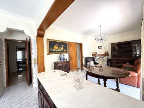 Moradia V6 com Garagem Centro da Cidade