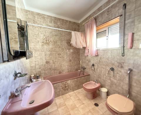 Moradia V6 com Garagem Centro da Cidade