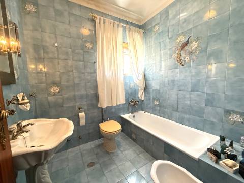 Moradia V6 com Garagem Centro da Cidade