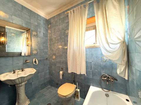 Moradia V6 com Garagem Centro da Cidade