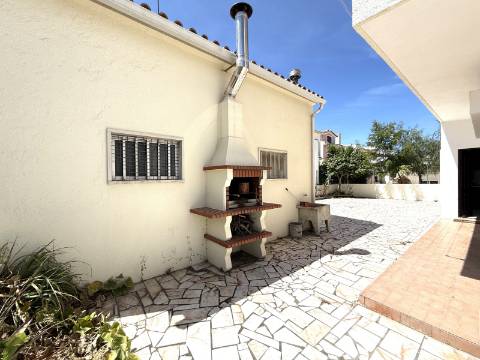 Moradia V6 com Garagem Centro da Cidade