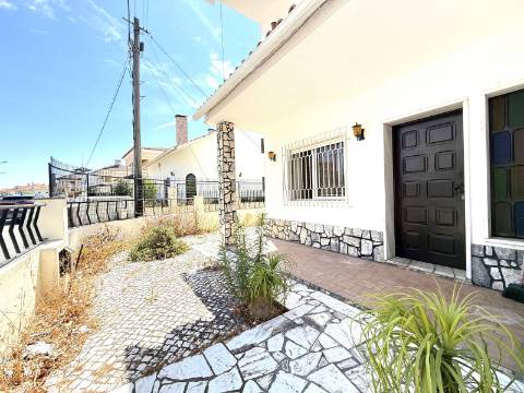 Moradia V6 com Garagem Centro da Cidade