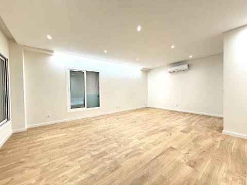 T2 Moderno e Original com garagem