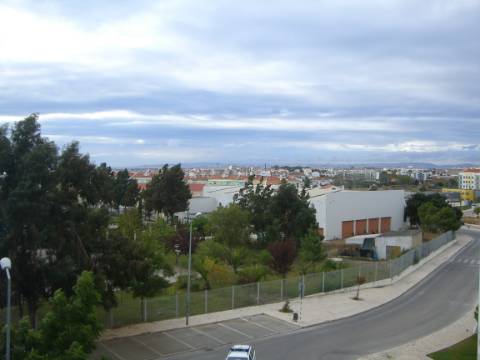 T3 C/Garagem Alto das Vinhas