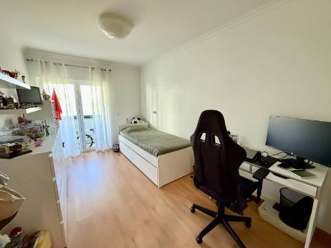 T3 C/Garagem Alto das Vinhas