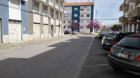 Garagem localizada no centro da cidade