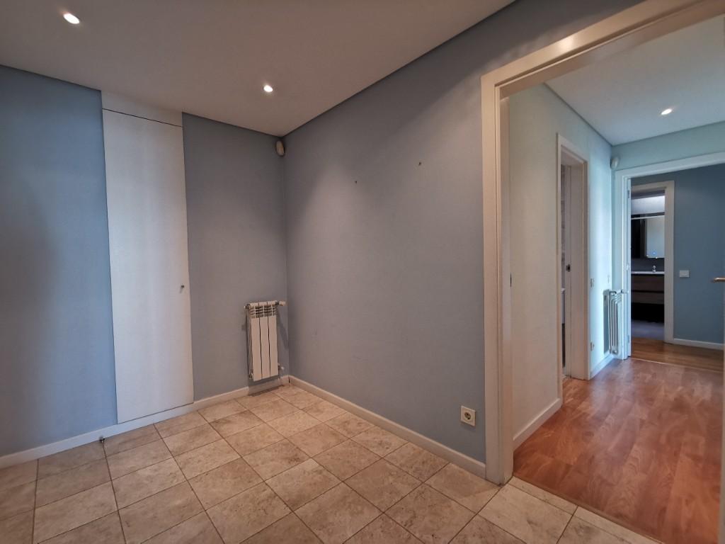 T2 C/Parqueamento Laranjeiras