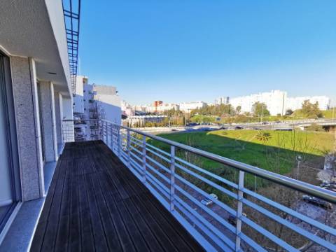 T2 C/Parqueamento Laranjeiras