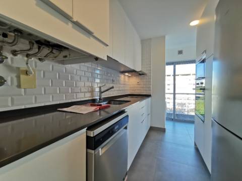 T2 C/Parqueamento Laranjeiras