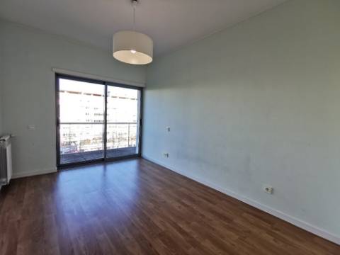 T2 C/Parqueamento Laranjeiras