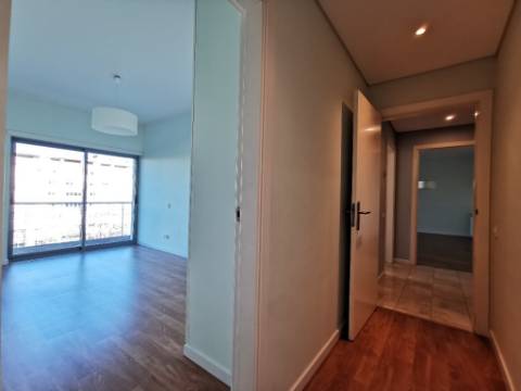 T2 C/Parqueamento Laranjeiras