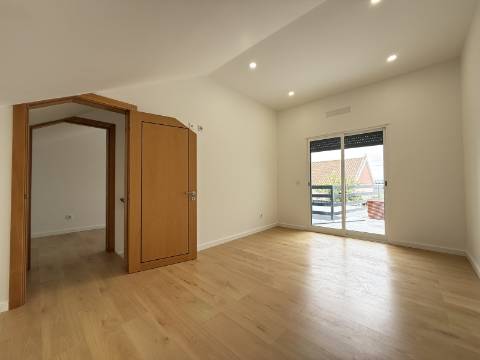 Moradia T2 Nova c/ Garagem aberta