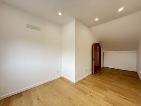 Moradia T2 Nova c/ Garagem aberta