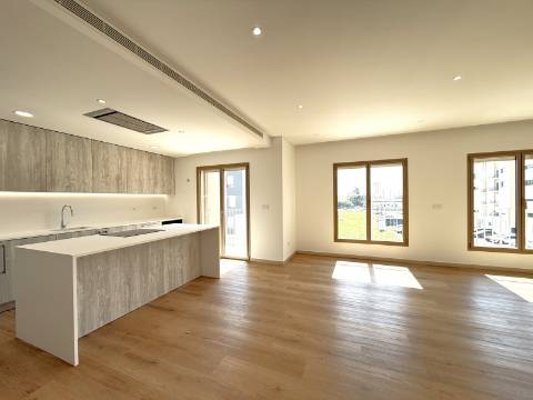T3 Novo com terraço de 94m2