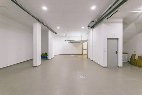 Viva com Estilo em Cascais: Moradia T3+1 com Design Moderno