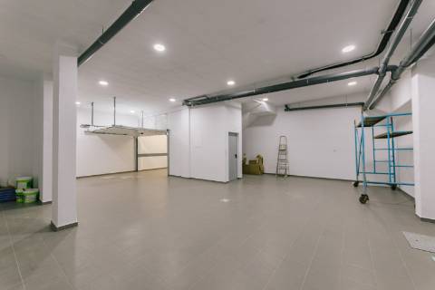 Viva com Estilo em Cascais: Moradia T3+1 com Design Moderno