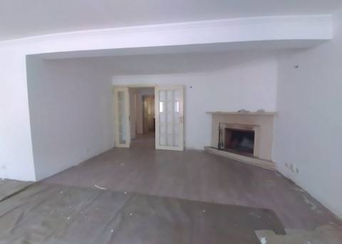 Moradia T7 em Albarraque