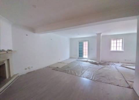 Moradia T7 em Albarraque