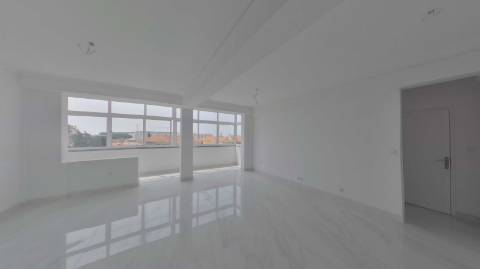 Apartamento T3 - Carcavelos