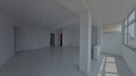 Apartamento T3 - Carcavelos