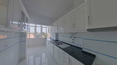 Apartamento T3 - Carcavelos