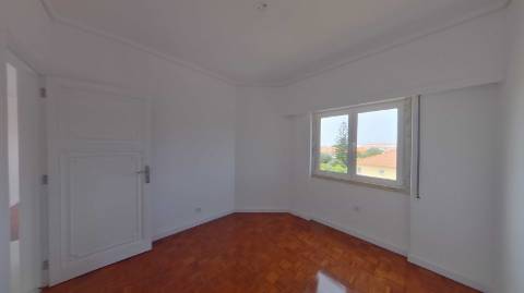 Apartamento T3 - Carcavelos