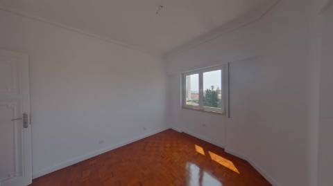 Apartamento T3 - Carcavelos