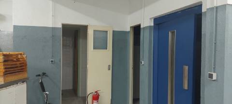 Armazém para venda - 1050 m2