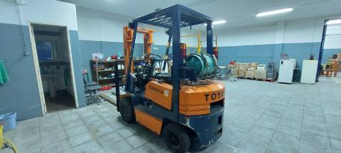 Armazém para venda - 1050 m2