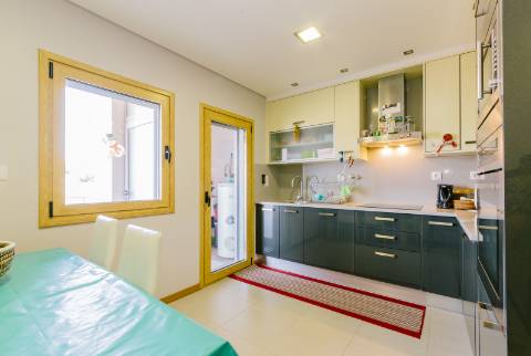 Apartamento T2 Estoril -conforto, espaço e vista desafogada