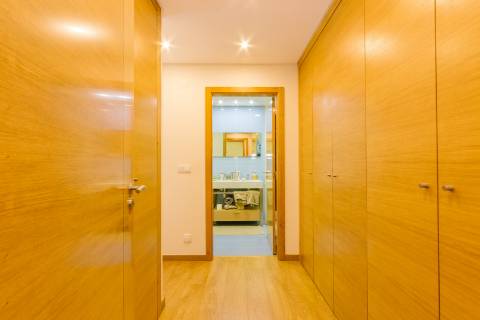 Apartamento T2 Estoril -conforto, espaço e vista desafogada