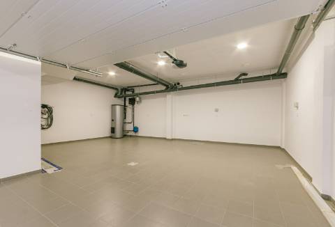 Viva com Estilo em Cascais: Moradia T3+1 com Design Moderno