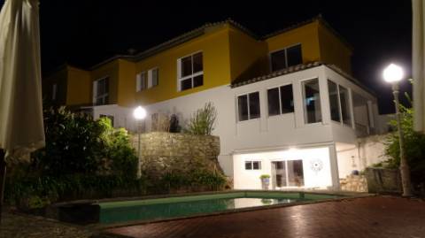 Moradia Oeiras - isolada em lote de 1560m2 T5 + T2