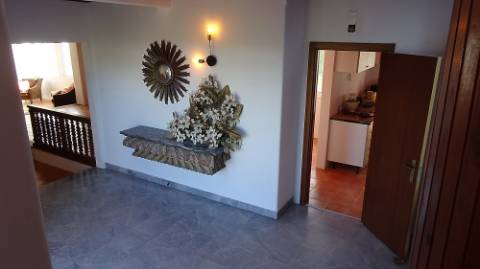 Moradia Oeiras - isolada em lote de 1560m2 T5 + T2