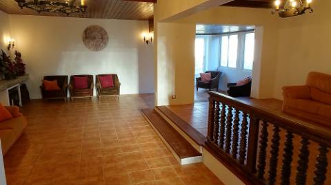 Moradia Oeiras - isolada em lote de 1560m2 T5 + T2