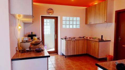 Moradia Oeiras - isolada em lote de 1560m2 T5 + T2