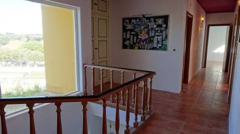 Moradia Oeiras - isolada em lote de 1560m2 T5 + T2