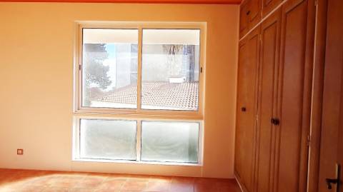 Moradia Oeiras - isolada em lote de 1560m2 T5 + T2