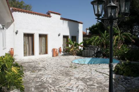 Moradia Oeiras - isolada em lote de 1560m2 T5 + T2