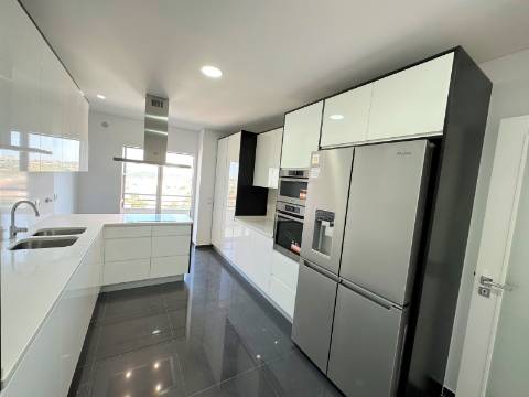 Apartamento Penthouse T3+1 (NOVO) - Colinas do Cruzeiro - Odivelas