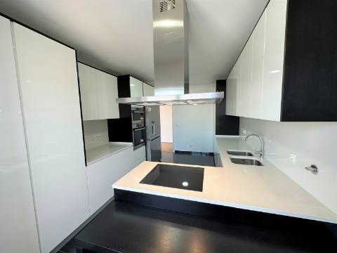 Apartamento Penthouse T3+1 (NOVO) - Colinas do Cruzeiro - Odivelas