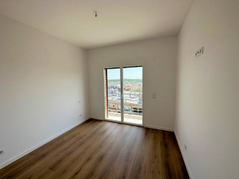 Apartamento Penthouse T3+1 (NOVO) - Colinas do Cruzeiro - Odivelas