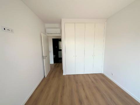 Apartamento Penthouse T3+1 (NOVO) - Colinas do Cruzeiro - Odivelas