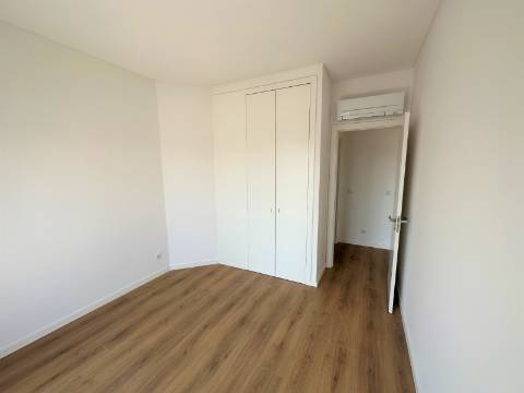 Apartamento Penthouse T3+1 (NOVO) - Colinas do Cruzeiro - Odivelas