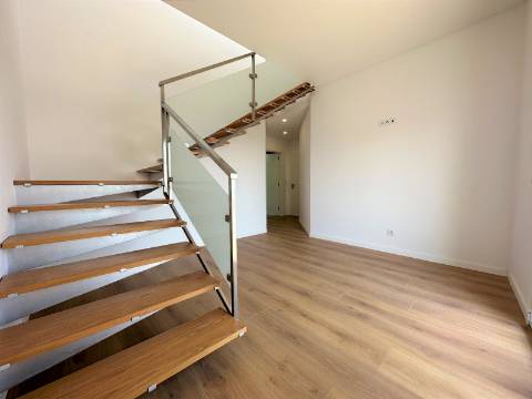 Apartamento Penthouse T3+1 (NOVO) - Colinas do Cruzeiro - Odivelas