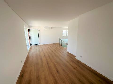 Apartamento Penthouse T3+1 (NOVO) - Colinas do Cruzeiro - Odivelas