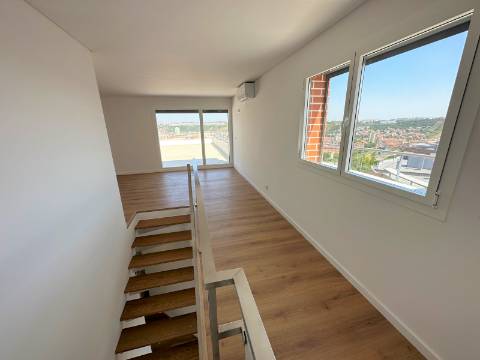 Apartamento Penthouse T3+1 (NOVO) - Colinas do Cruzeiro - Odivelas